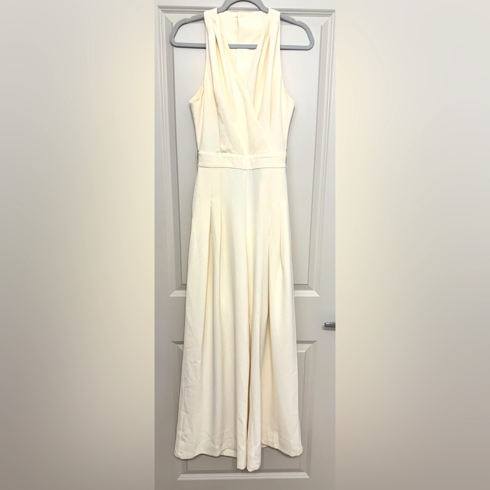 NWT Commense Off-White Halter Jumpsuit - Belted
V-Neck - Size M - Picture 6 of 13
